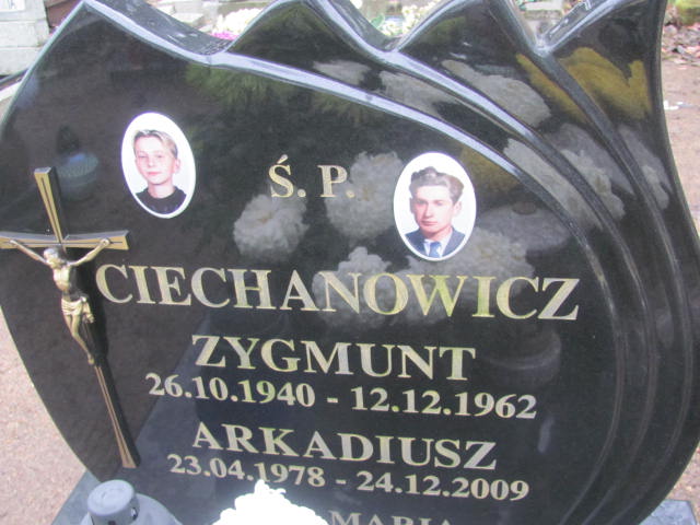Arkadiusz Ciechanowicz 1978 Brojce - Grobonet - Wyszukiwarka osób pochowanych